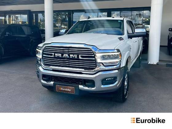 RAM 3500 6.7 I6 TURBO DIESEL LARAMIE CD 4X4 AUTOMÁTICO RAM 3500 6.7 I6 TURBO DIESEL LARAMIE CD 4X4 AUTOMÁTICO